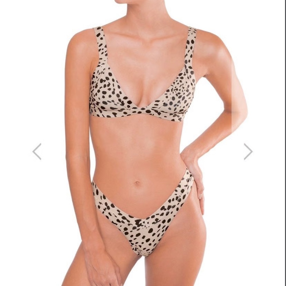 Oneone Black and tan beige Spotted Bikini top